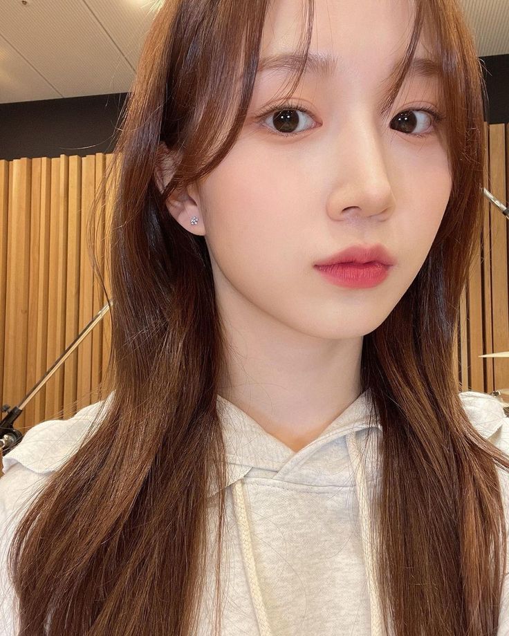 Haewon NMIXX Selfie