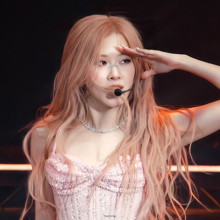 Rosé K-pop Performer