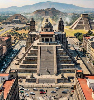 City square with a cathedral and several stepped pyramids in a Tenochtitlan-inspired scene