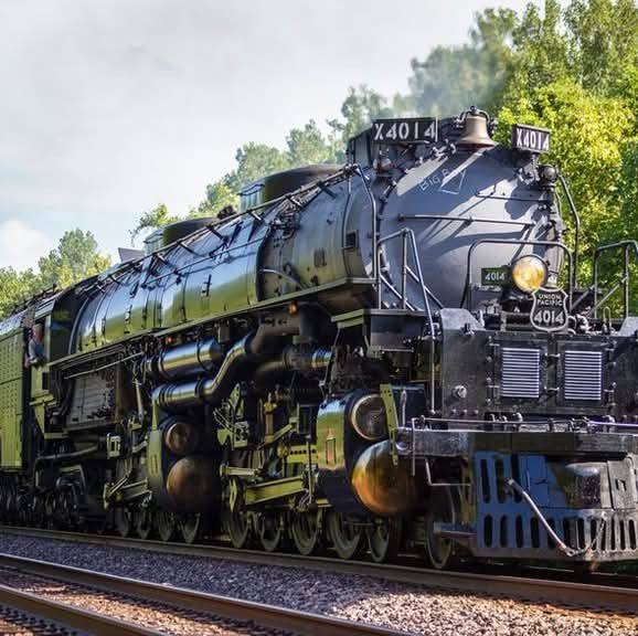 Big Boy 4014 Train