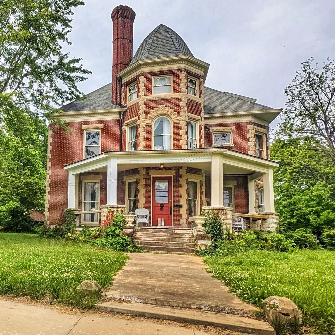 Victorian House in Kentucky