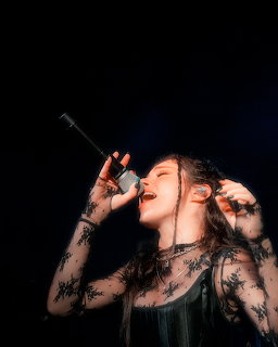 Chrissy Costanza Singing Live