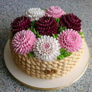 Floral Basket Cake