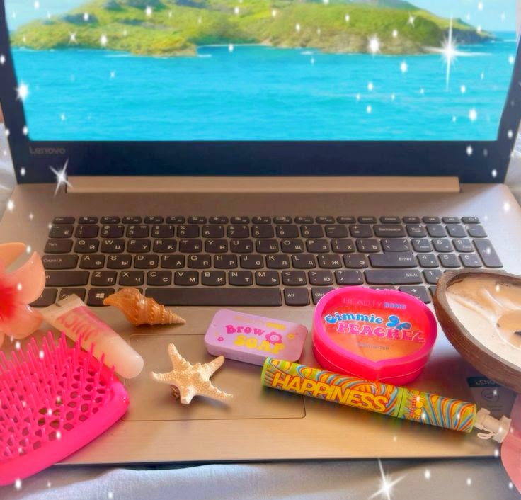 Makeup on Laptop