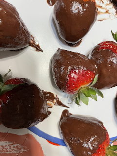 Dark Chocolate Covered Strawberies