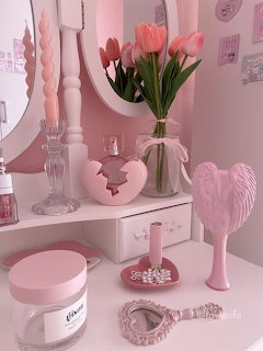 Pink Vanity Table Decor