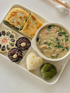 Korean Food Tray