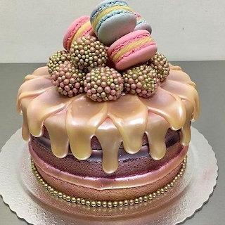 Luxury Macaron Drip Cake