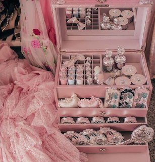 Pink Vanity Set