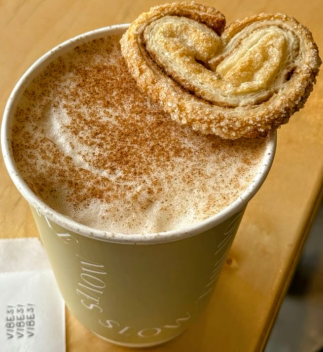 cinnamon dusted latte