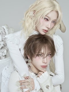 K-pop Duo Portrait