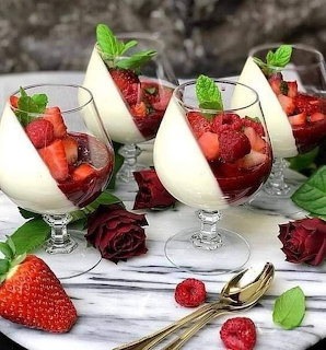 Strawberry Panna Cotta Desserts
