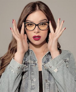 Hailee Steinfeld Glasses Portrait