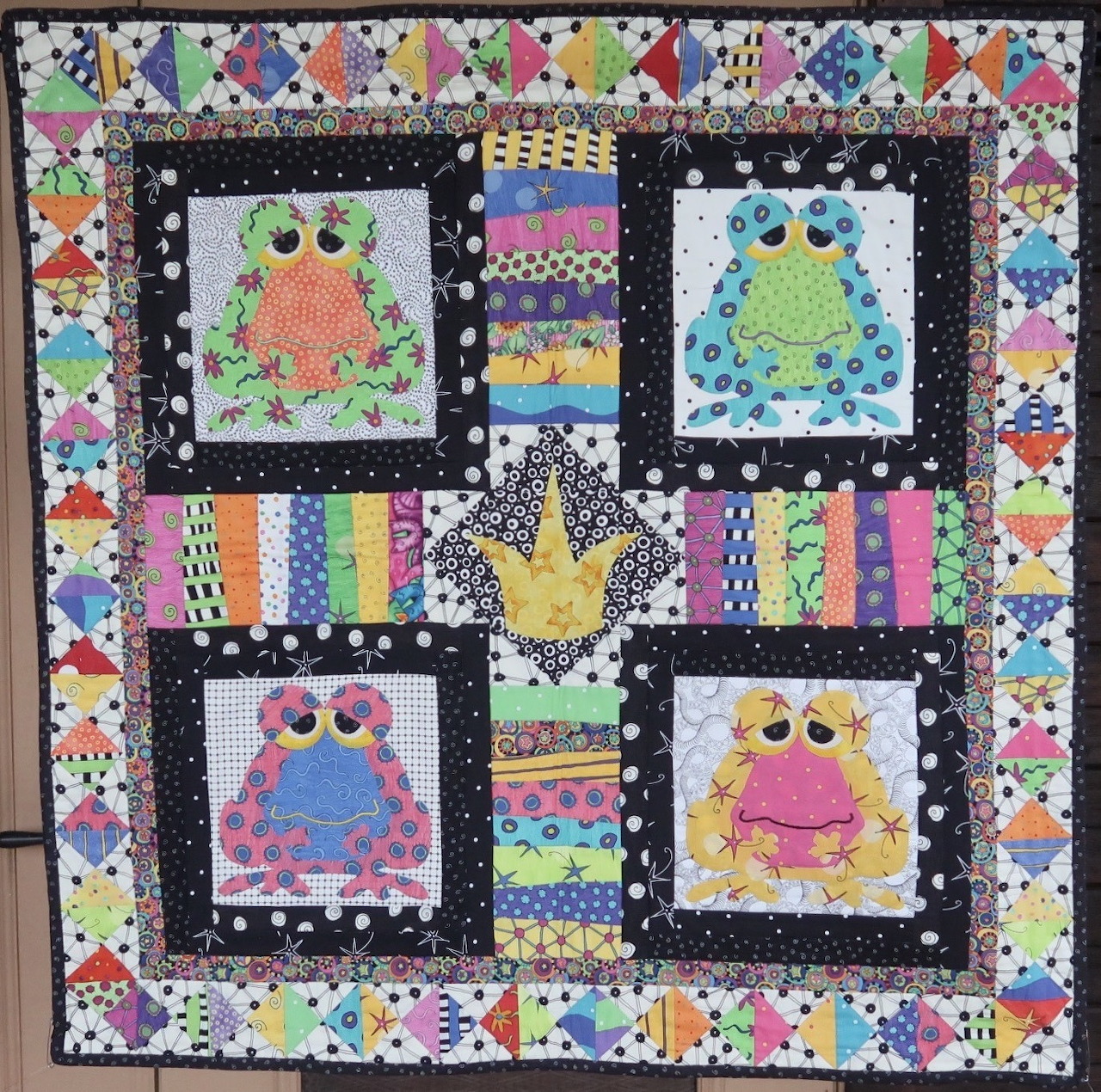 Colorful Frog Quilt Wall Hanging