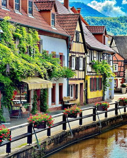 German Canal House