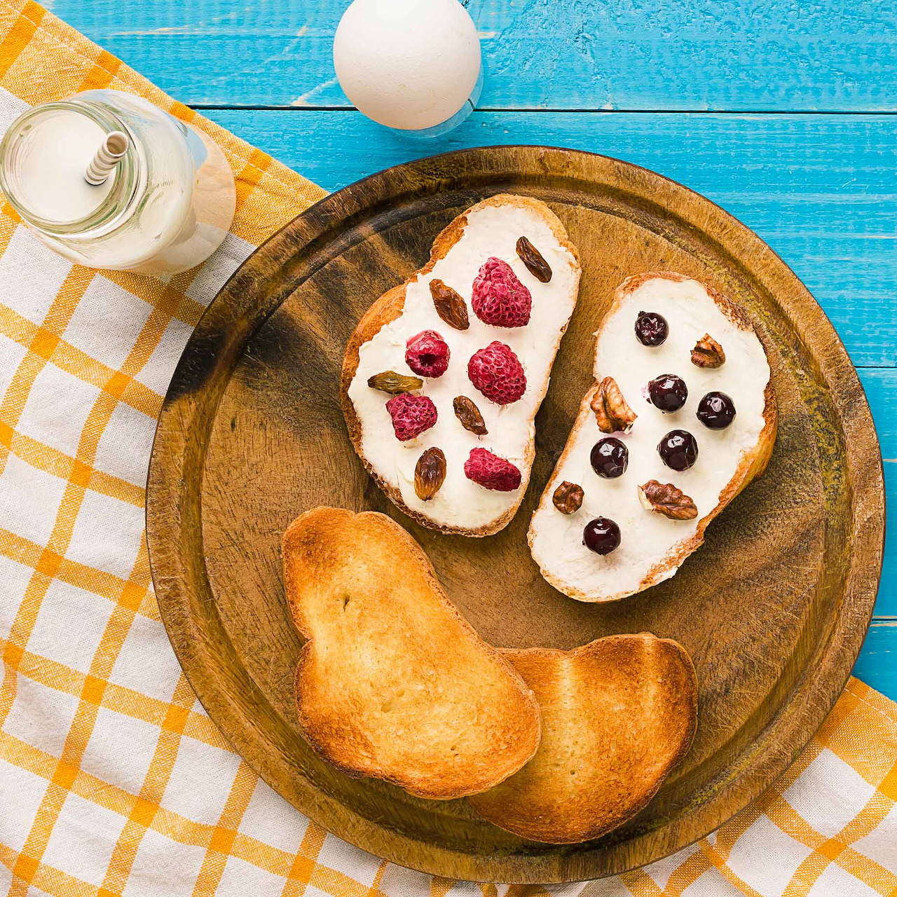 Breakfast Toast with Berries