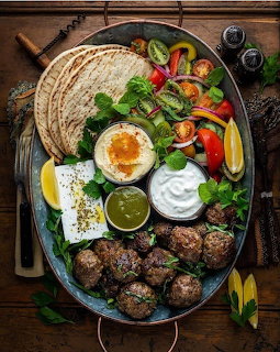Grilled Lamb Kofta with Yogurt Sauce