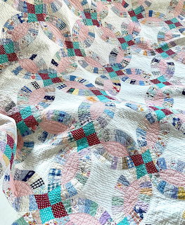 Double Wedding Ring Quilt