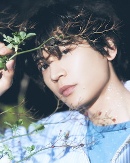 Minho with Flowers Portrait
