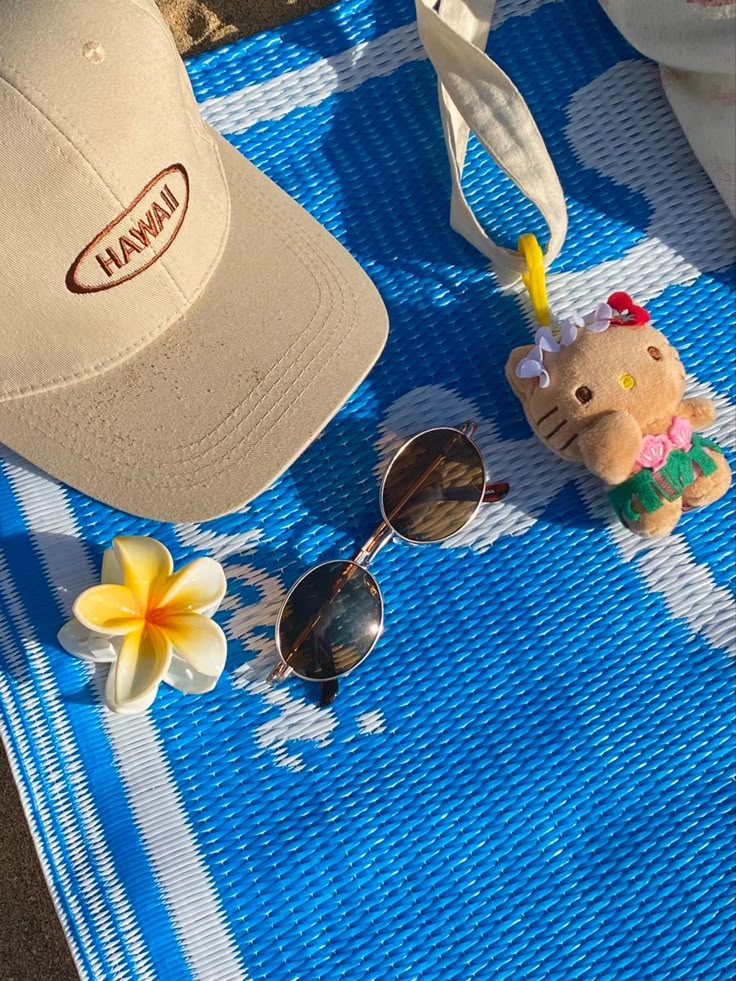 Hawaii Beach Essentials Flatlay
