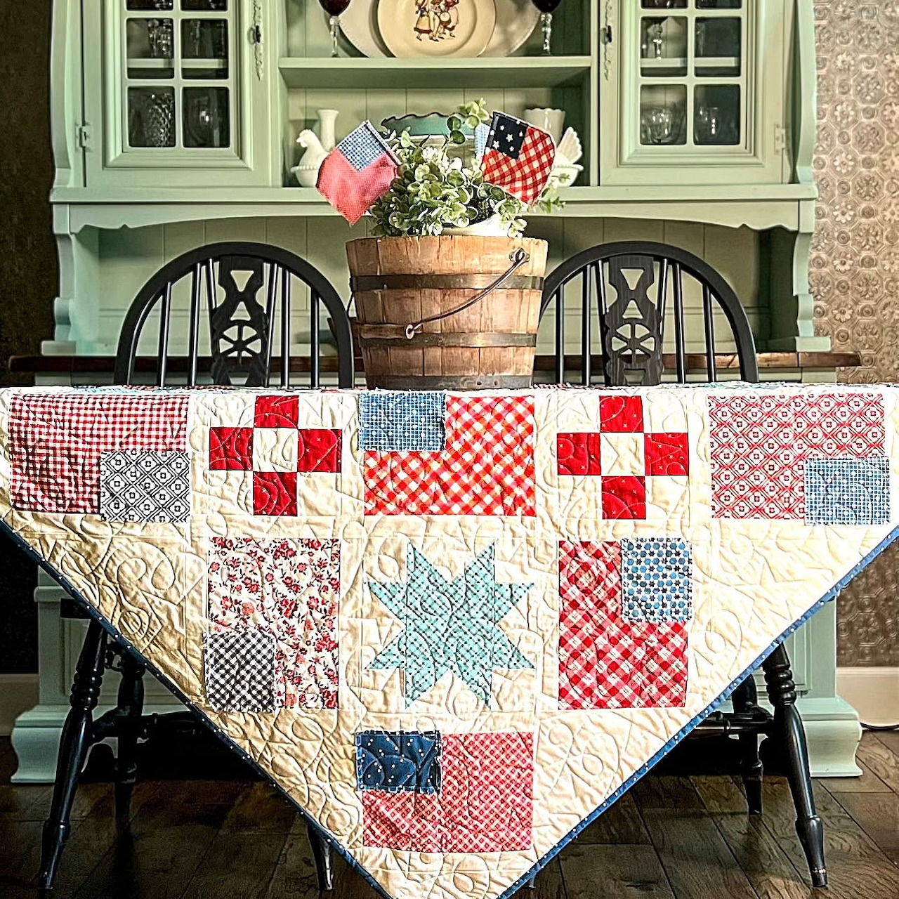 Americana Patchwork Quilt Farmhouse