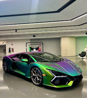 Lamborghini Revuelto Iridescent