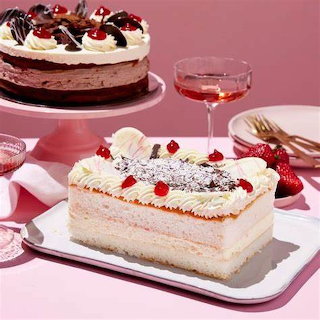 Strawberry Cream Cake