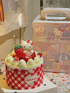 Hello Kitty Cake