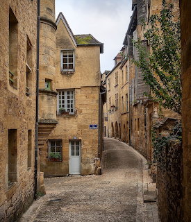 Sarlat-la-Canéda Medieval Street