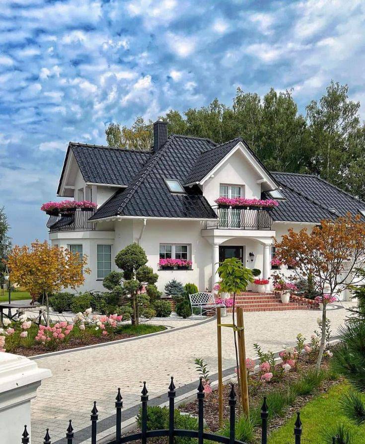 White House with Garden