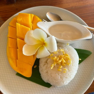 Mango Sticky Rice Dessert