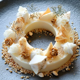 White Chocolate Christmas Wreath Cake