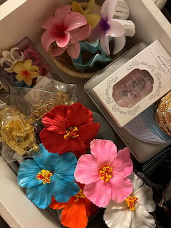 Tropical Flower Accessories