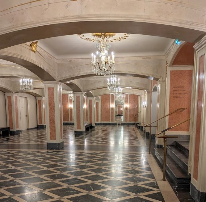 Deutsche Staatsoper Berlin Hall