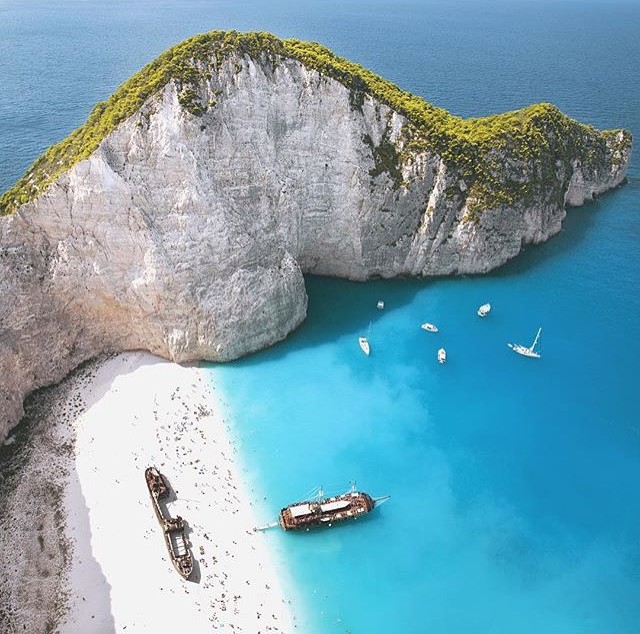Beach Shipwreck Cove