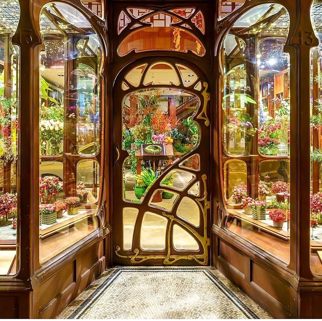 Flower Shop Brussels Door