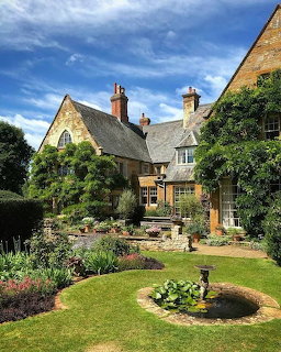 English Stone Cottage Garden