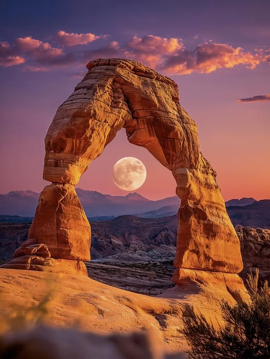 Delicate Arch Full Moon