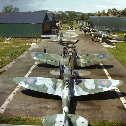 Spitfire Airfield Lineup