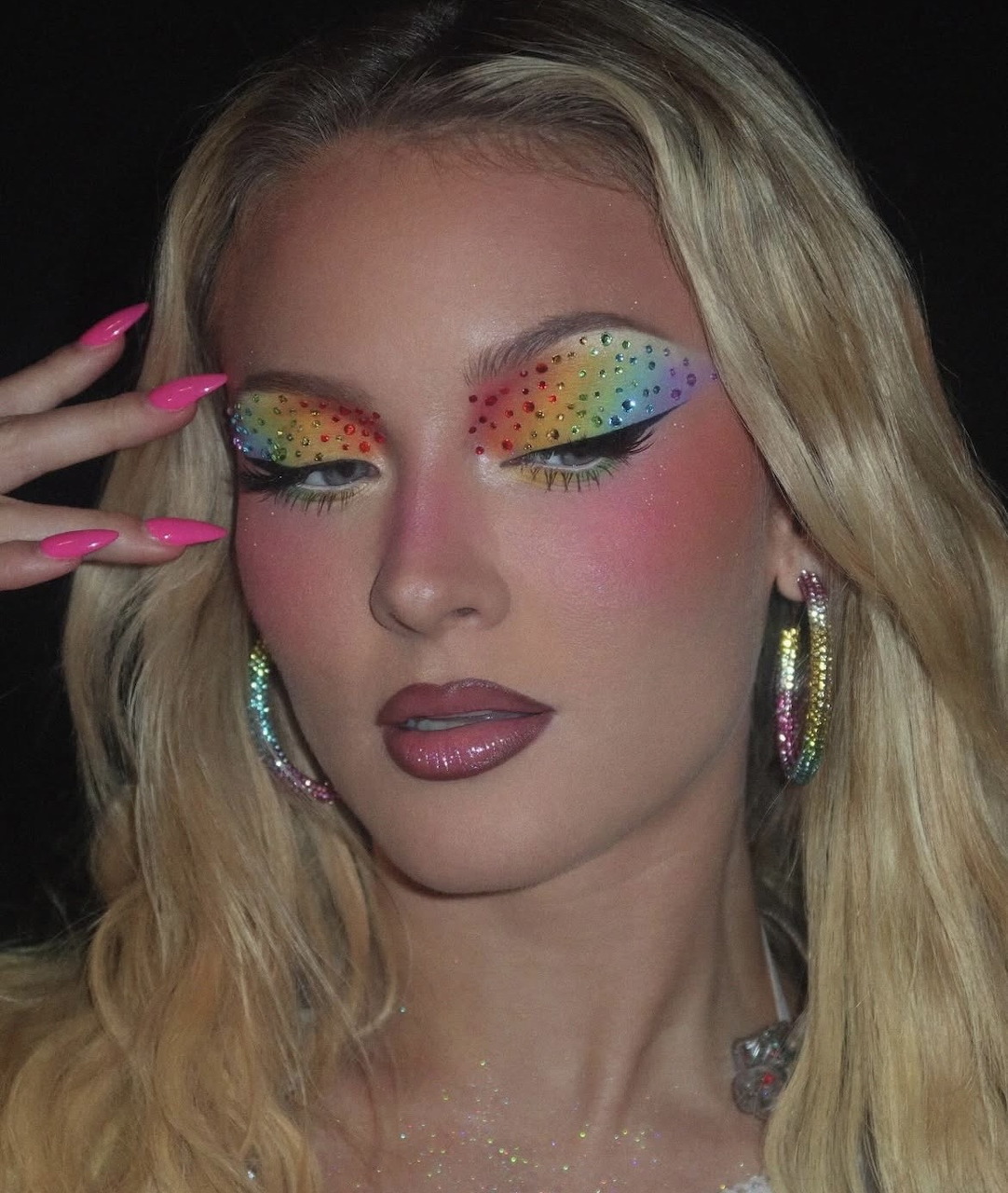 Zara Larsson Rainbow Makeup