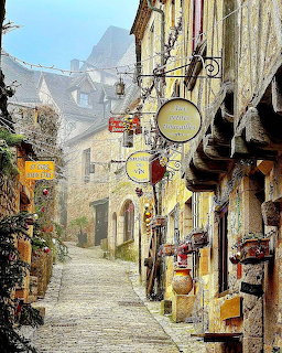 Saint Cirq Lapopie Village Street