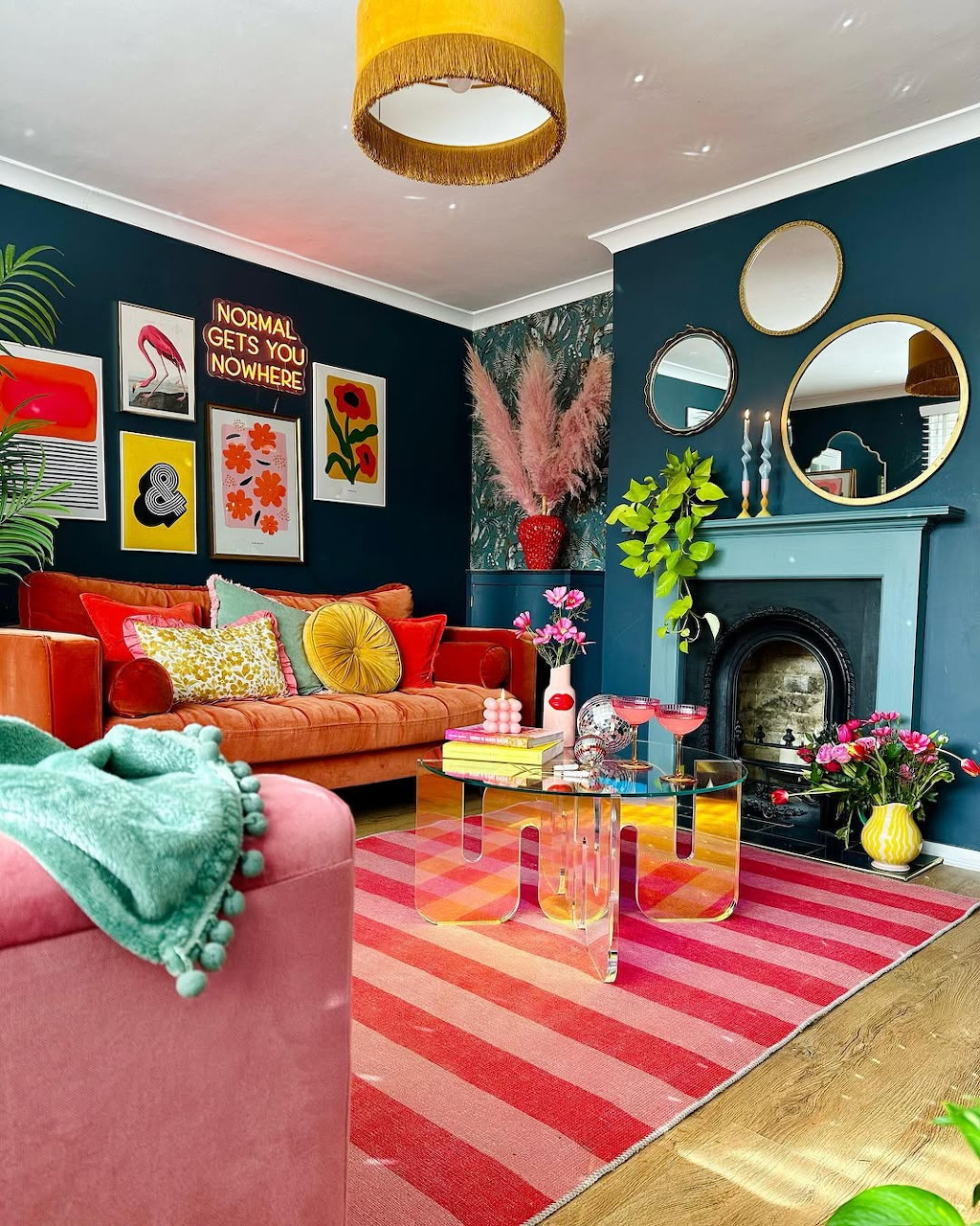 Neon Noir Lounge