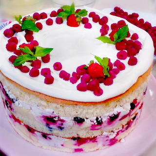 Berry Cream Cake