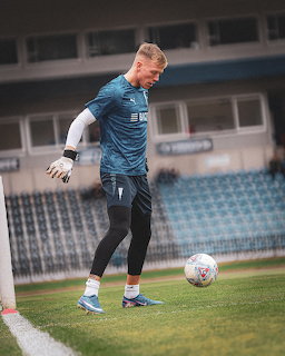 Vicente Bernedo Goalkeeper Warmup