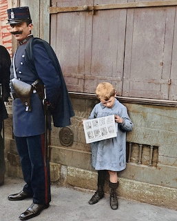 Paris1912 Boy and Policeman