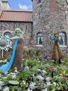 Frozen Topiary Garden Display