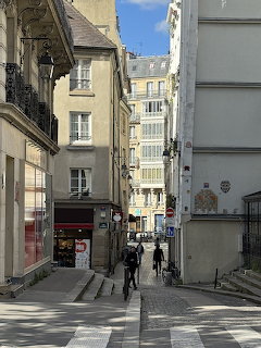 Paris Street Scene
