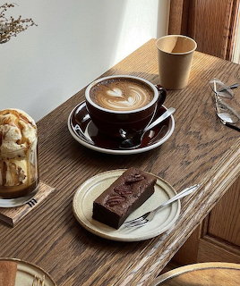 Latte Art & Brownie