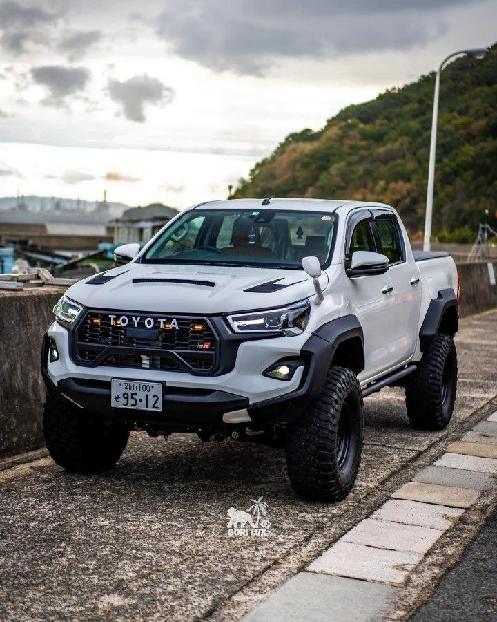Toyota Hilux Lifted Truck