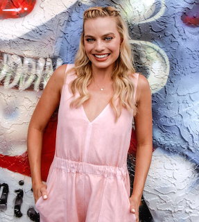 Margot Robbie Pink Dress